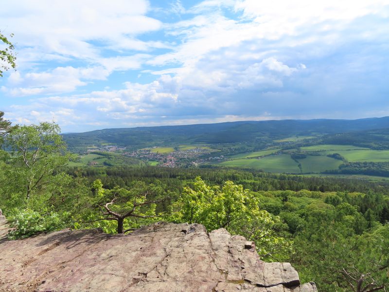 Plešivec – skály, historie a výhledy